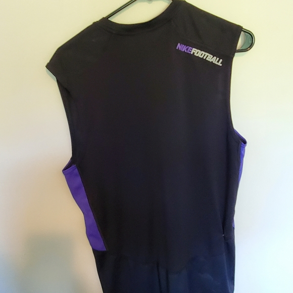 3 Nike dry fit shirts - Picture 3 of 9